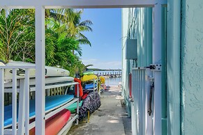 Beachfront Tavernier Abode w/ Balcony & Bay Views!