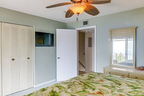 Beachfront Tavernier Abode w/ Balcony & Bay Views!