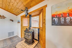 Ruidoso Cabin w/ Deck ~ 1 Mi to Midtown!