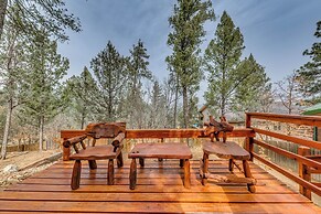 Ruidoso Cabin w/ Deck ~ 1 Mi to Midtown!