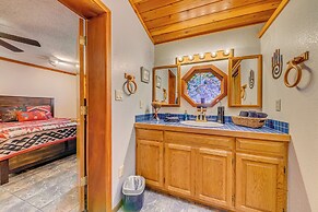 Ruidoso Cabin w/ Deck ~ 1 Mi to Midtown!