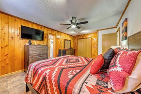 Ruidoso Cabin w/ Deck ~ 1 Mi to Midtown!