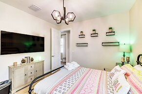 Port St Lucie Home w/ Lanai ~ 4 Mi to Downtown