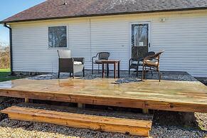Charming Country Home w/ Deck - 20 Mi to Franklin
