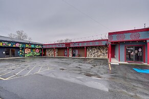 Quaint Kingsport Apartment Near Greenbelt Trail!