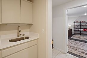 4 Mugho 3 Bedroom Home by RedAwning