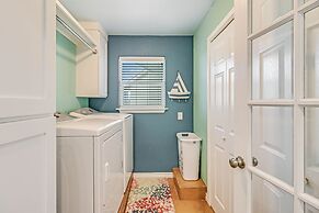 Baydream 4 Bedroom Home by RedAwning