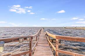 Baydream 4 Bedroom Home by RedAwning