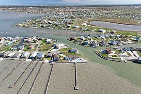 Baydream 4 Bedroom Home by RedAwning