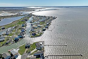 Baydream 4 Bedroom Home by RedAwning