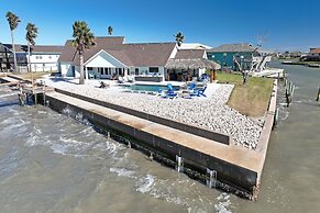 Baydream 4 Bedroom Home by RedAwning