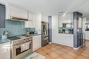 Baydream 4 Bedroom Home by RedAwning