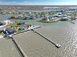 Baydream 4 Bedroom Home by RedAwning