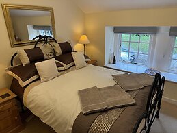 Superbly Appointed 3 Bedrooms and 3 Bathrooms