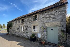 Superbly Appointed 3 Bedrooms and 3 Bathrooms