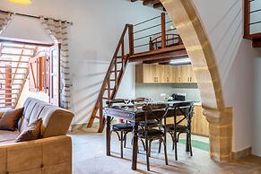 Stone Court Boutique Studios