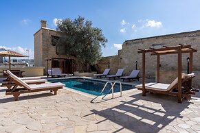 Stone Court Boutique Studios