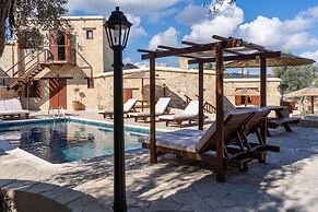 Stone Court Boutique Studios