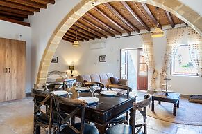 Stone Court Boutique Studios