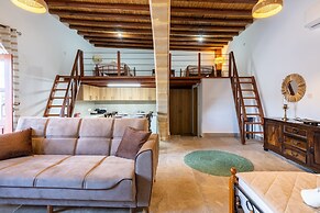 Stone Court Boutique Studios