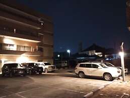 Sujimoto Apartment MacDonalds