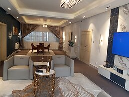 Sujimoto Apartment MacDonalds