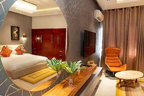 Sujimoto Apartment MacDonalds