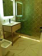 Sujimoto Apartment MacDonalds