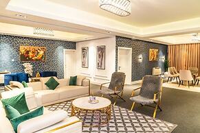 Sujimoto Apartment MacDonalds