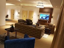 Sujimoto Apartment MacDonalds