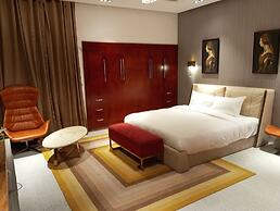 Sujimoto Apartment MacDonalds