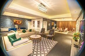 Sujimoto Apartment MacDonalds