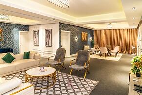 Sujimoto Apartment MacDonalds