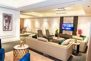 Sujimoto Apartment MacDonalds