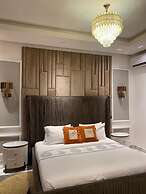 Sujimoto Apartment MacDonalds