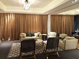 Sujimoto Apartment MacDonalds