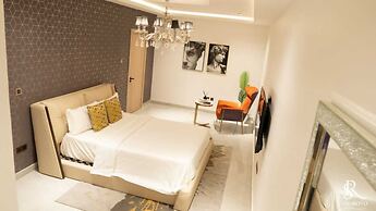 Sujimoto Apartment MacDonalds