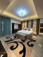 Sujimoto Apartment MacDonalds