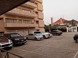 Sujimoto Apartment MacDonalds