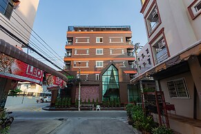 S7VEN RATCHADA HOTEL