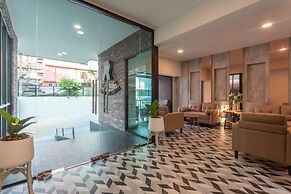 S7VEN RATCHADA HOTEL