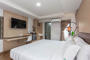 S7VEN RATCHADA HOTEL