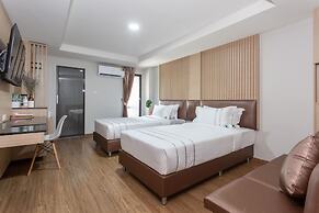 S7VEN RATCHADA HOTEL