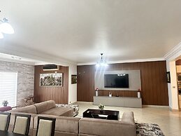 Chic and stylish 3 bedroom apartment