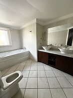 Chic and stylish 3 bedroom apartment