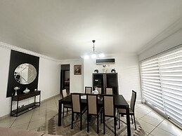 Chic and stylish 3 bedroom apartment