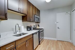 Business Condo in Crystal City