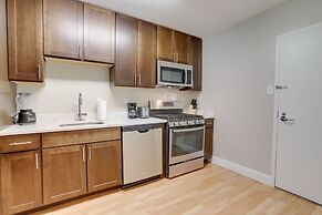 Business Condo in Crystal City