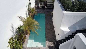 Arithera Villa in Santorini