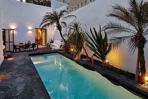 Arithera Villa in Santorini